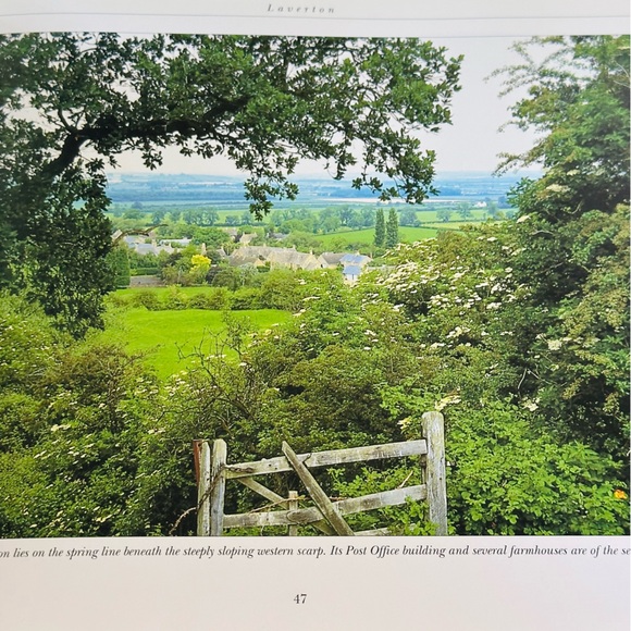 Cotswold Scene The Villages & Landscapes Chris Andrew’s Paperback Book - Picture 8 of 14
